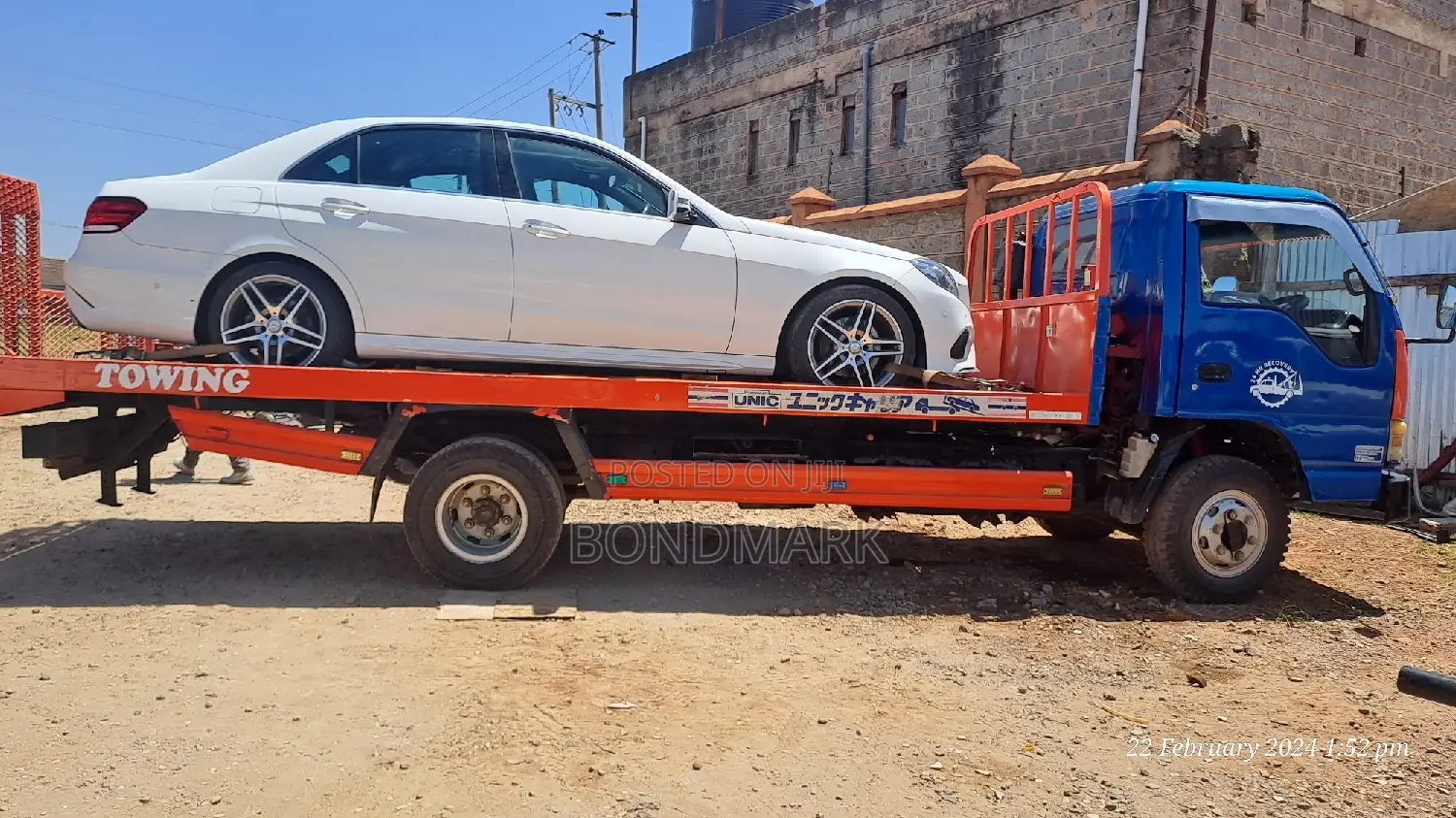 Breakdown Flatbed Towing and Recovery