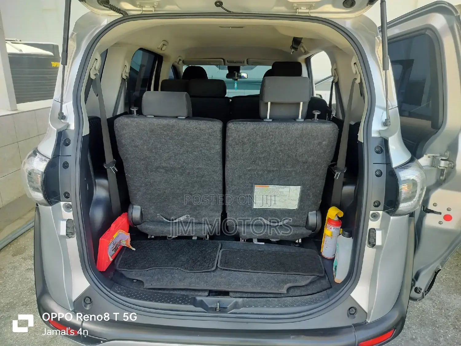 Toyota Sienta 2017 Silver