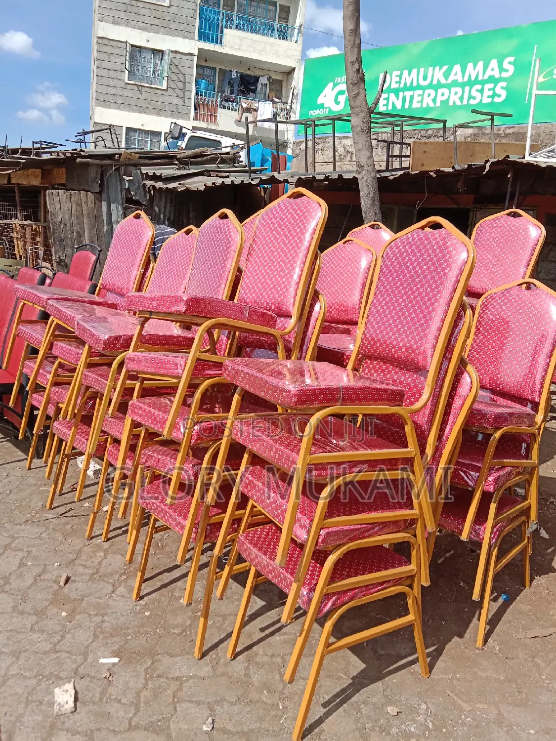 Conference Chairs Red