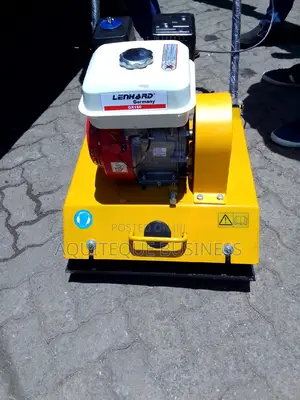 Plate Compactor . Tank Capacity 3.6L