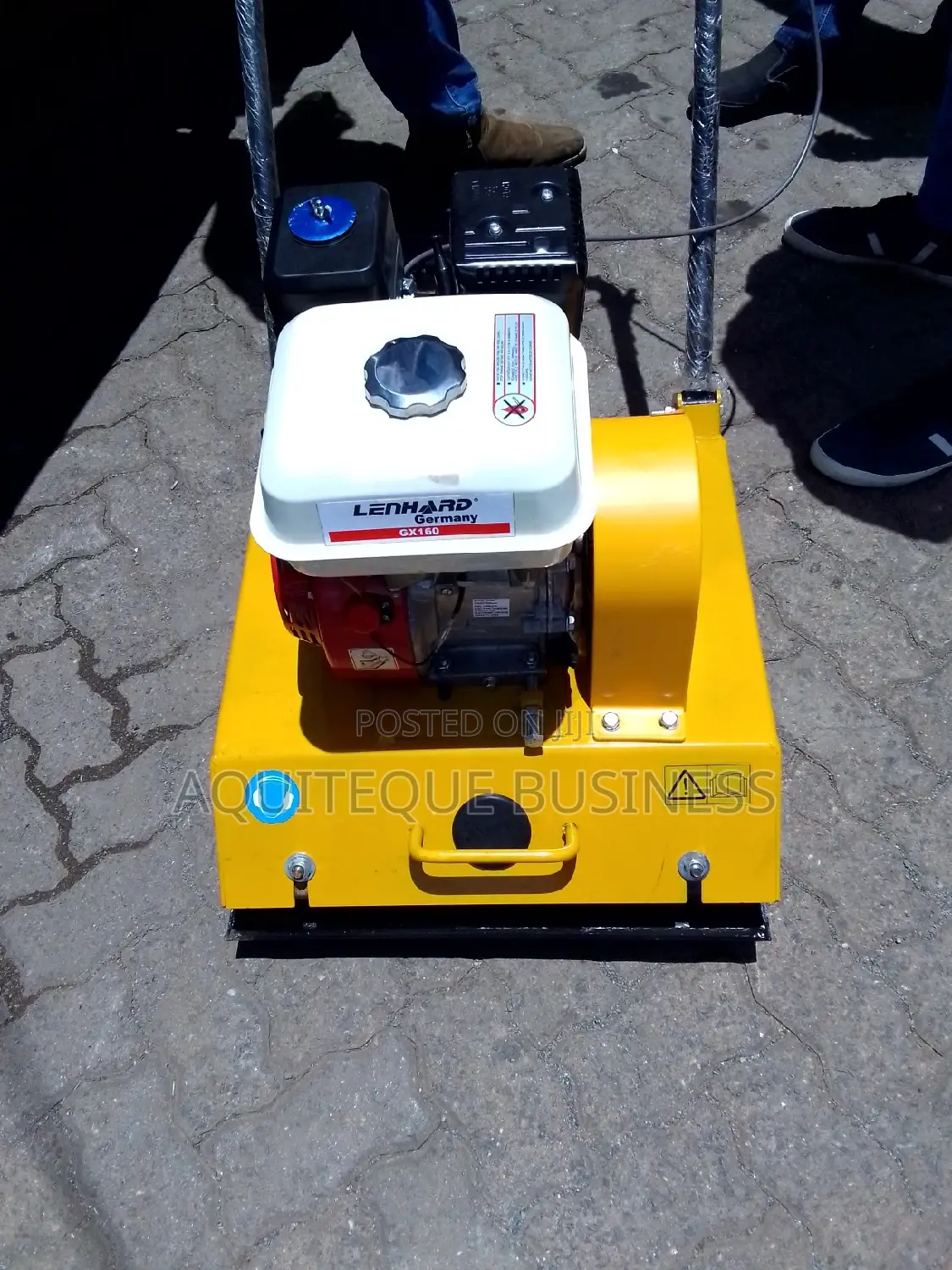 Plate Compactor . Tank Capacity 3.6L