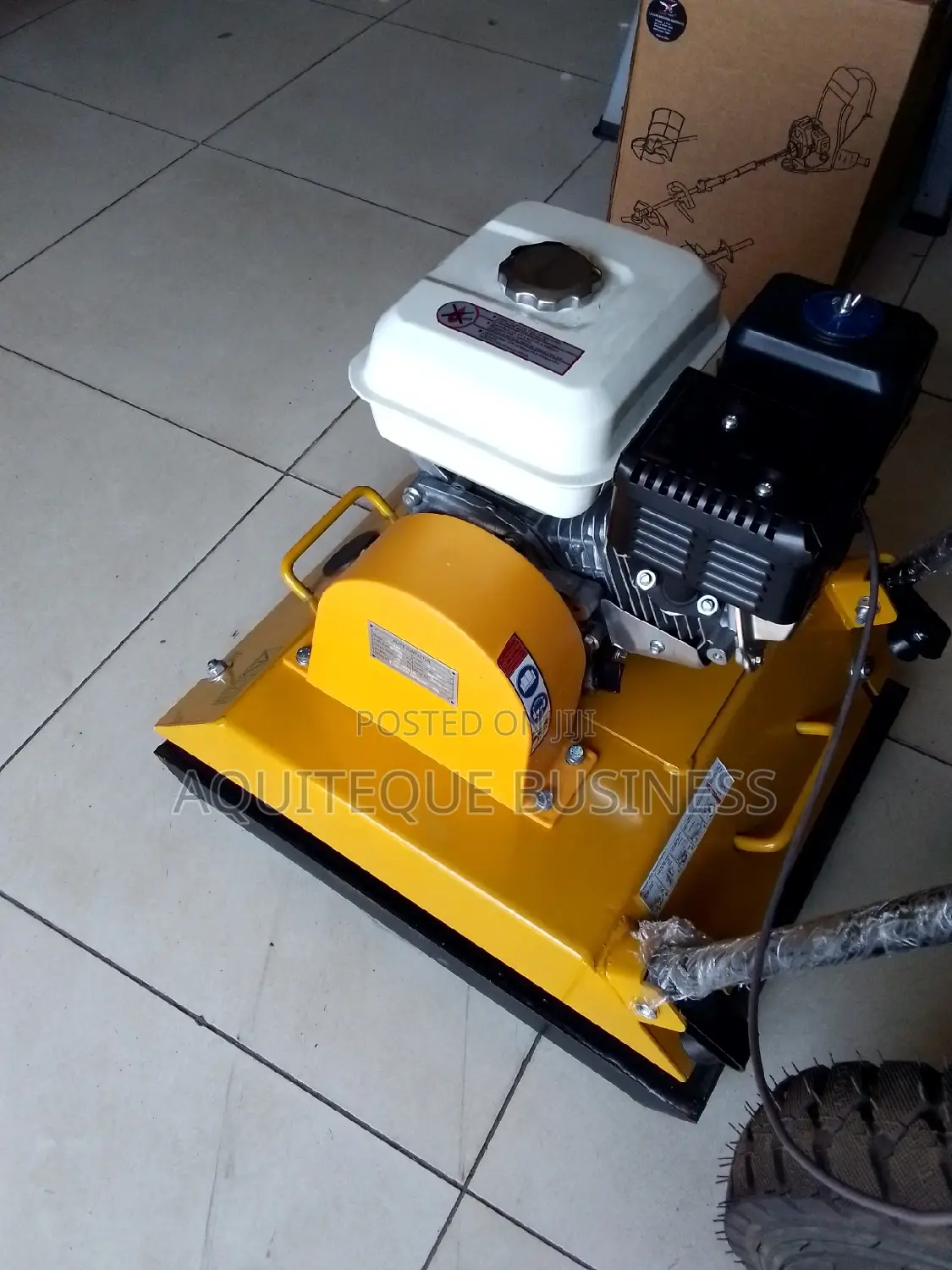 Plate Compactor. Speed 3600 RPM