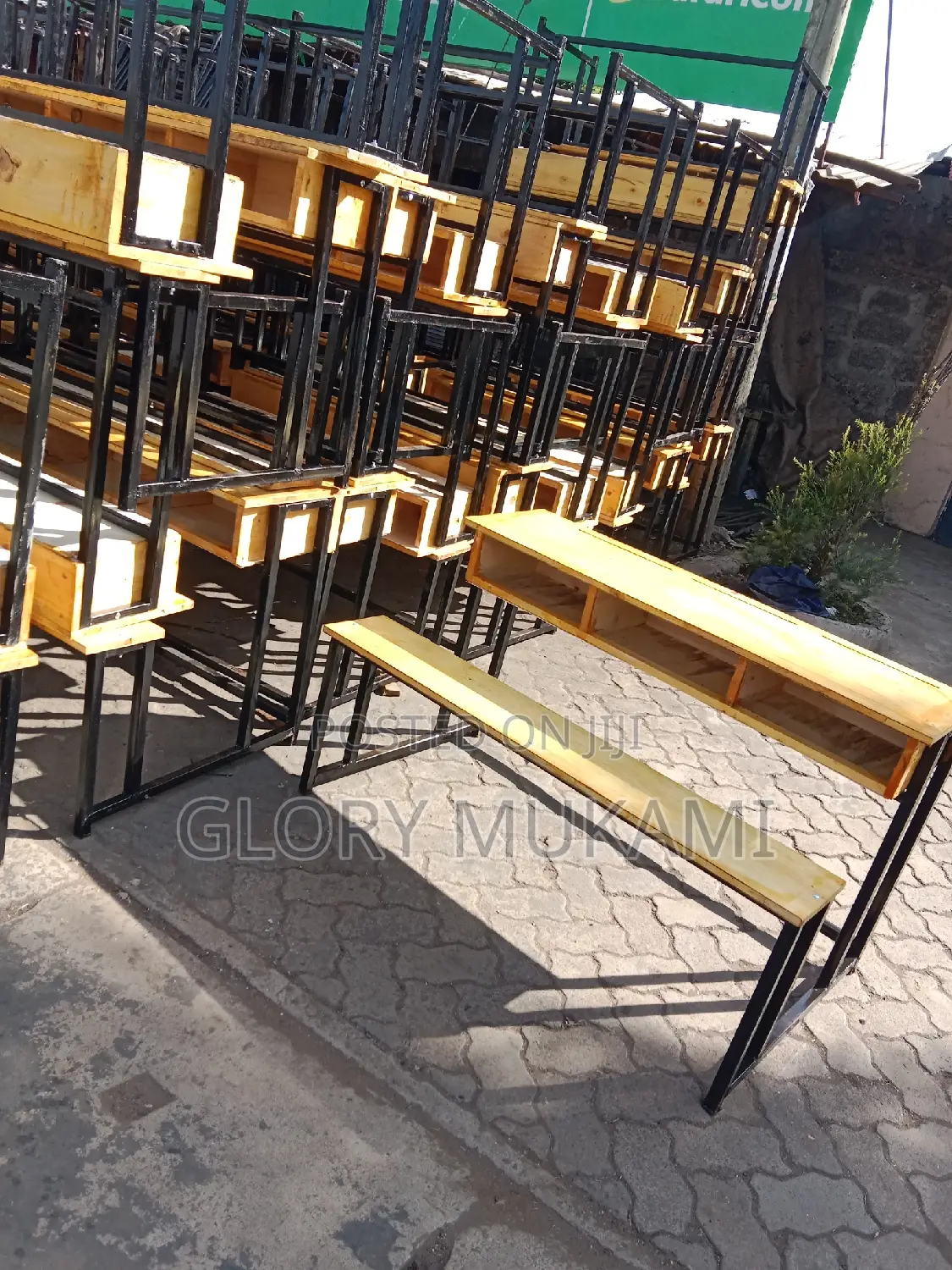 School Desk Seater