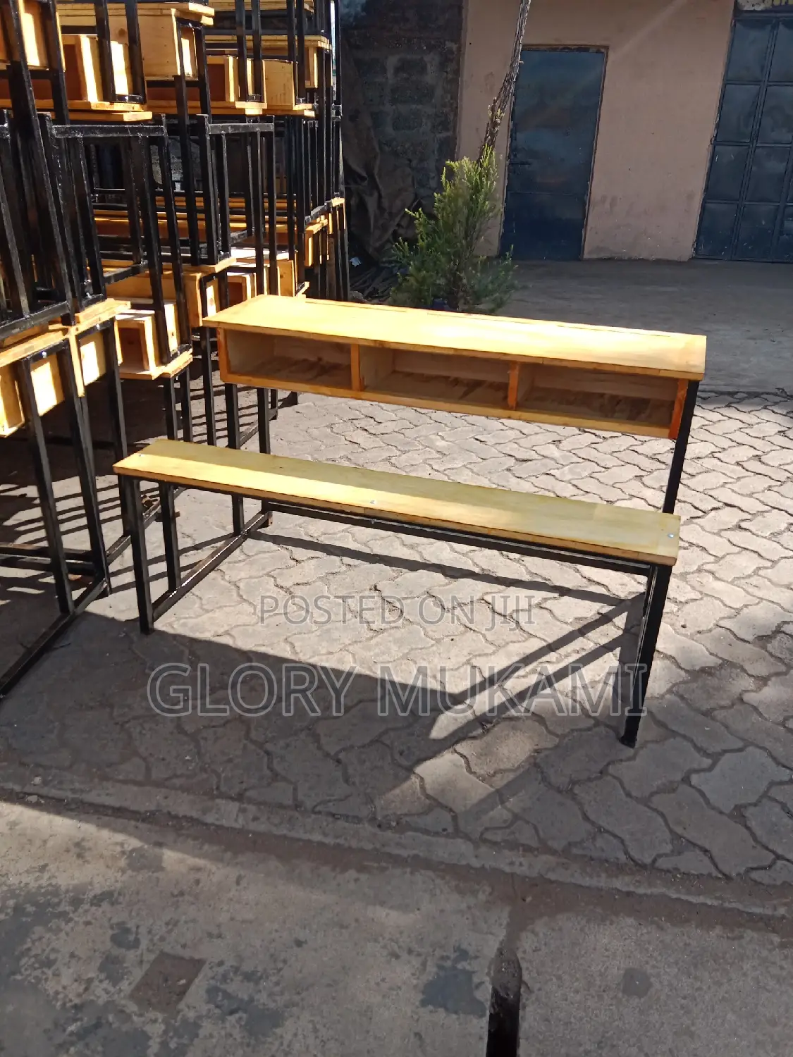School Desk Seater