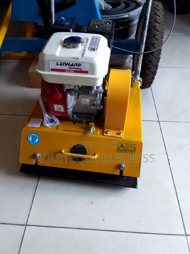 Plate Compactor 5.5HP - thumbnail 2