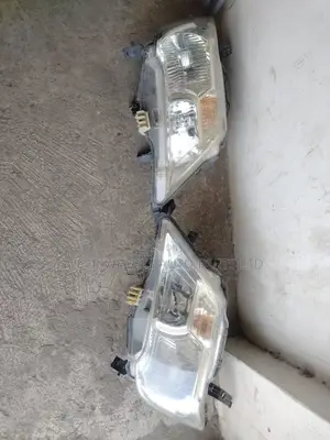 Headlight Serena C26 Xenon