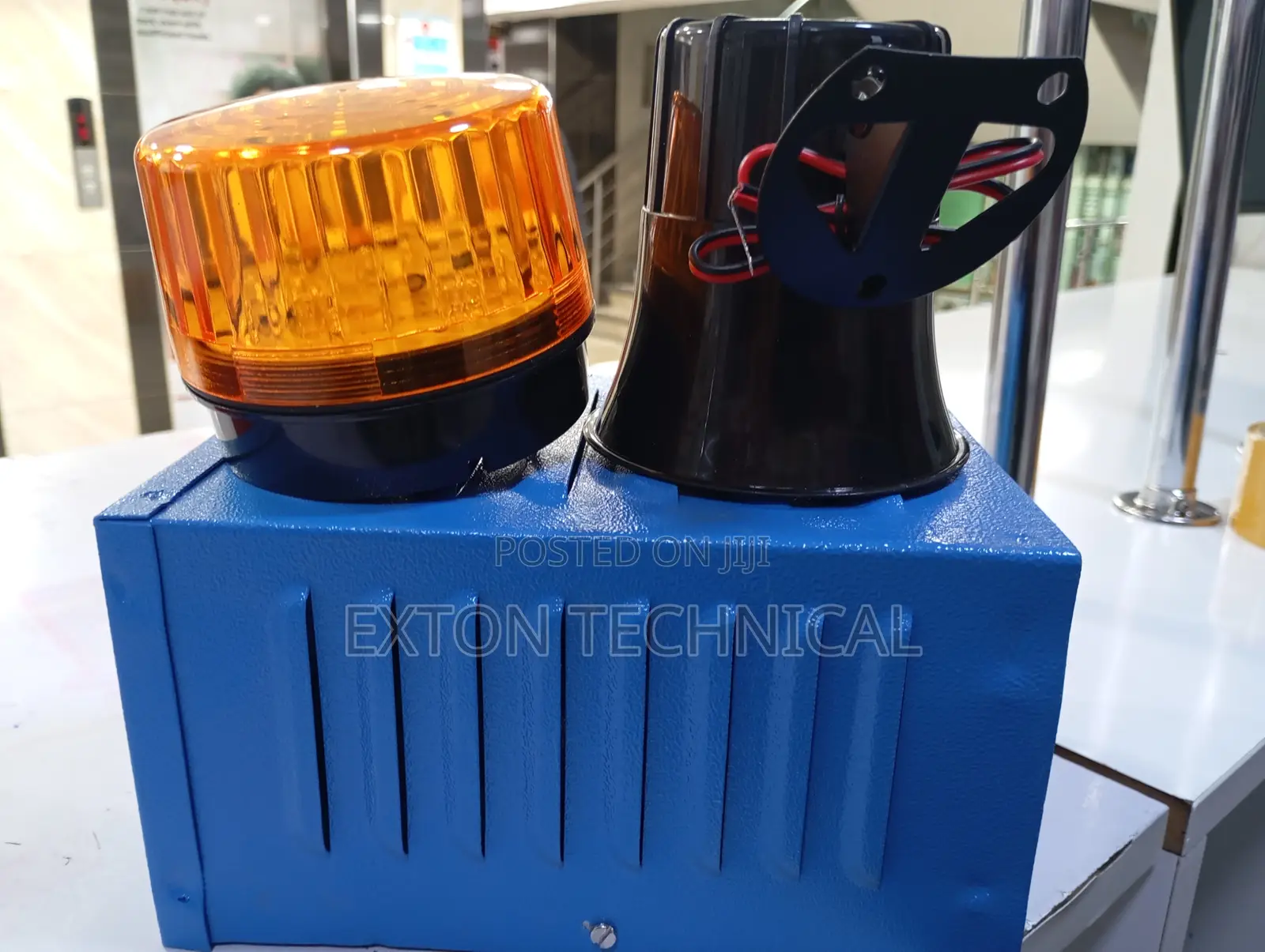 Complete Siren Horn and Strobe Lights (Siren Kit)