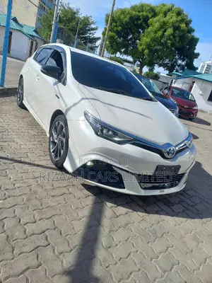 Toyota Auris 2016 White