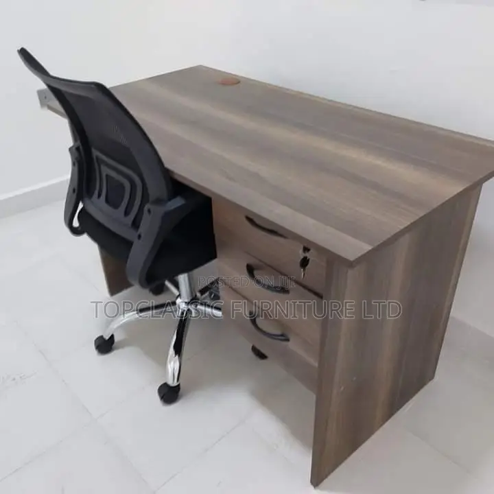 Office Chair/Office Desk