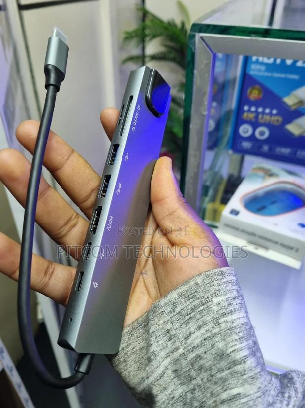 8 In 1 Type-c Hub - main view