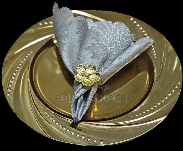 6pcs Napkin,Golden Ring and Charger Plate - thumbnail 3