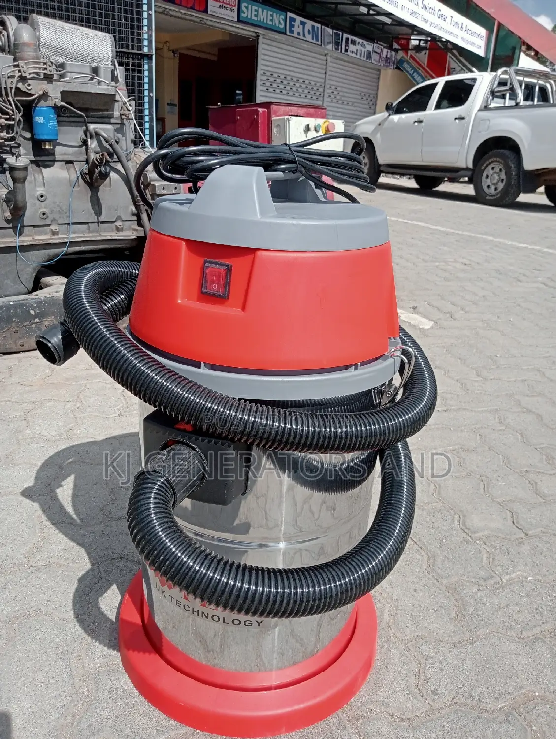 30litre Vaacum Cleaner Available