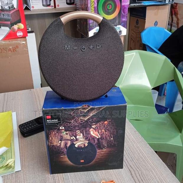 M1 Bluetooth Speaker - main view