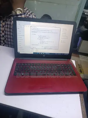Laptop HP 15 4GB Intel HDD+SSD 320GB