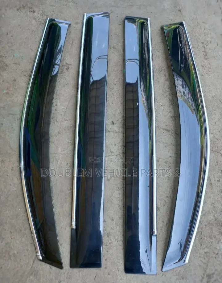 Original Windbreakers/Sunvisors Toyota Noah 2008,2010,2012
