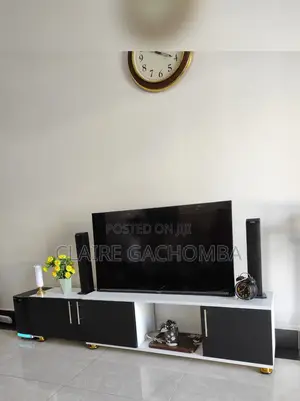 Tokyo Expandable TV Stand -Expands Upto Length of 6ft