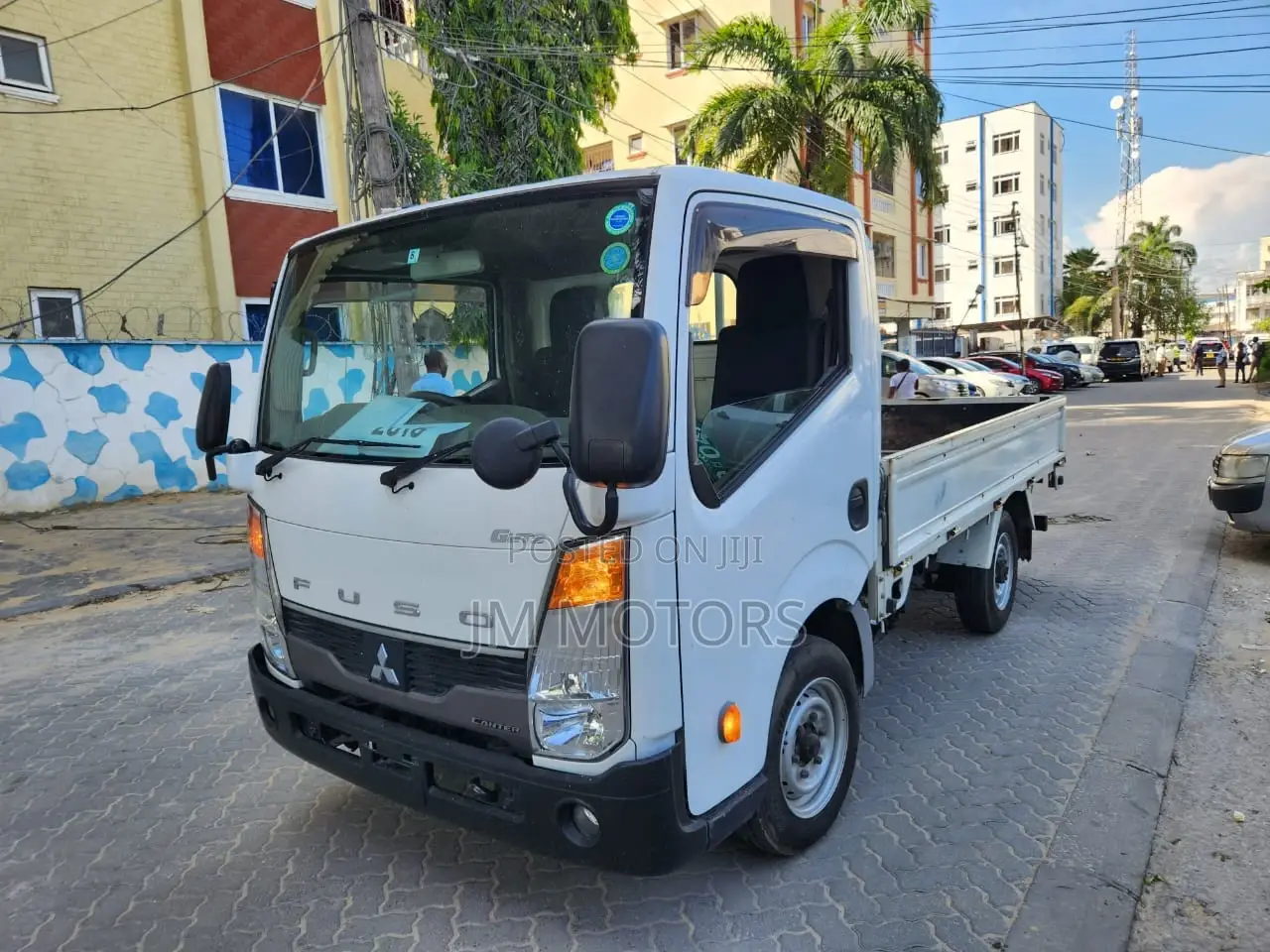 Mitsubishi Fuso 2016 White