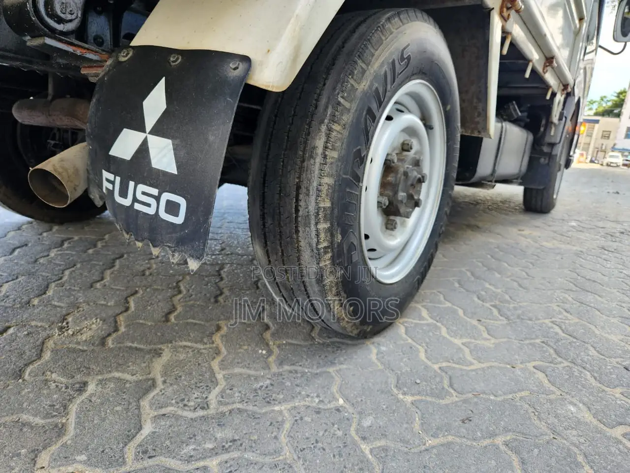 Mitsubishi Fuso 2016 White
