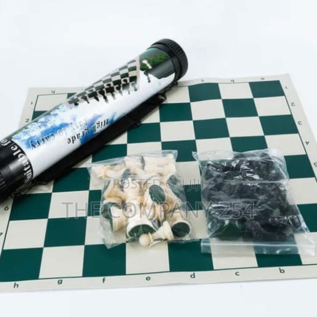 Quality Folding Chess Mat With Storage - thumbnail 3