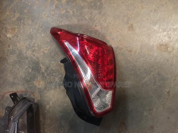 Nissan Tiida/Pulsar 2015 Taillight - thumbnail 2