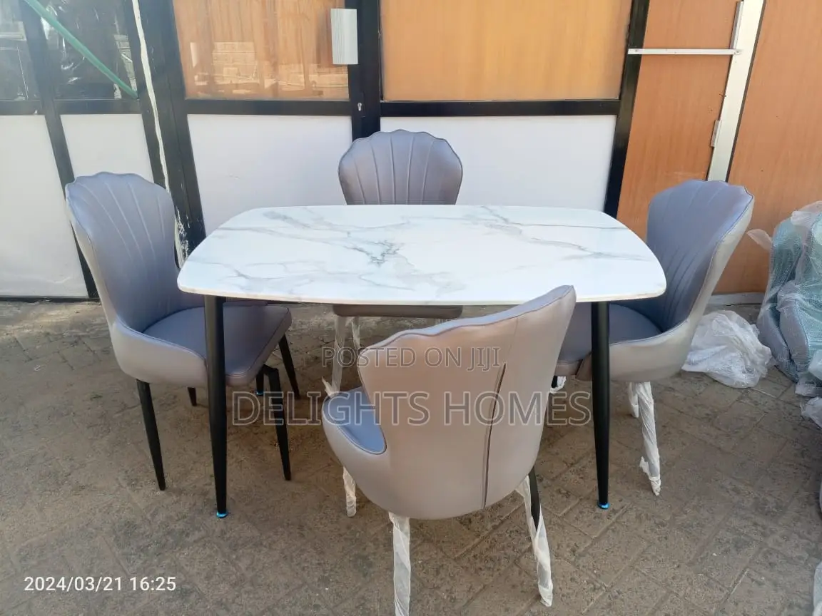 4 Seater Pure Marble Dining Table