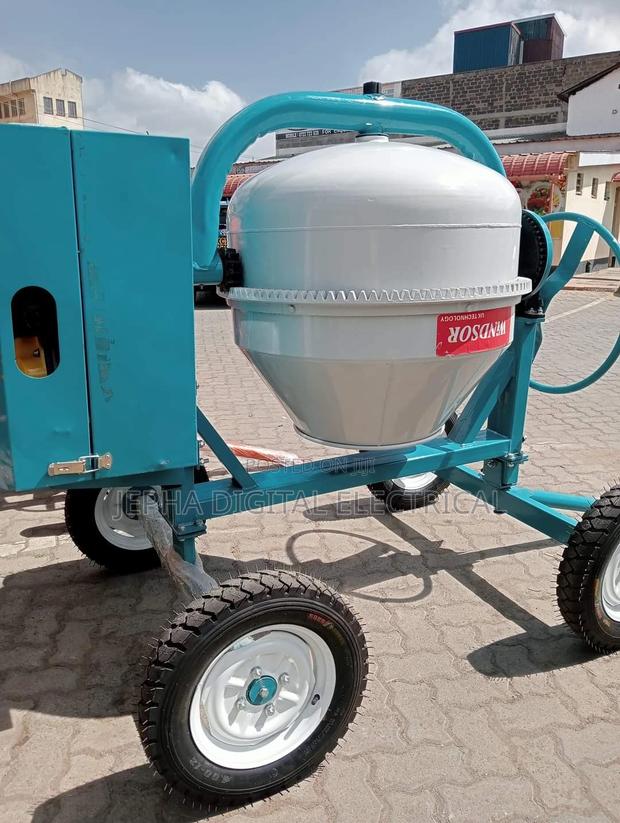 Diesel Concrete Mixer .