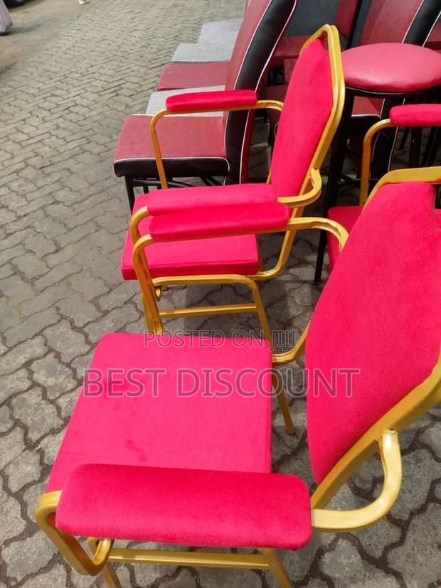 Conference Chairs With Arms - main view