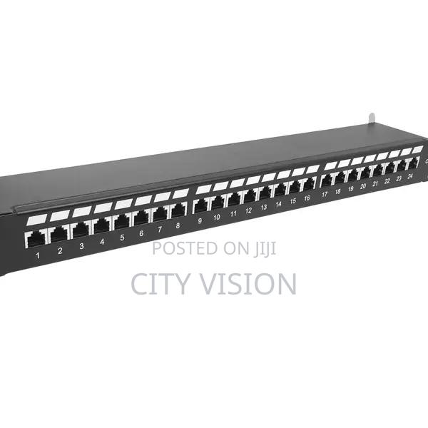 D-Link 24port // Patchpannell Dlink 24port