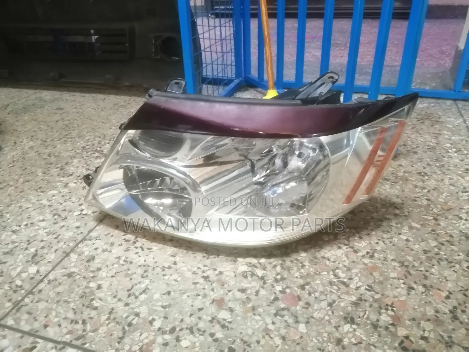Toyota Alphard 2004/2005 Xenon Head Lamp, Clean Ex Japan