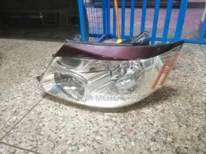 Toyota Alphard 2004/2005 Xenon Head Lamp, Clean Ex Japan