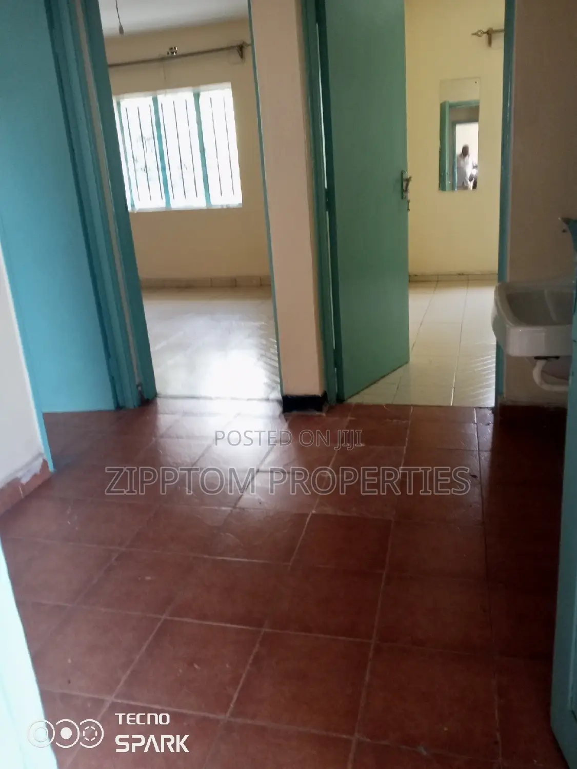 Office Space One Bedroom Apartment to Let