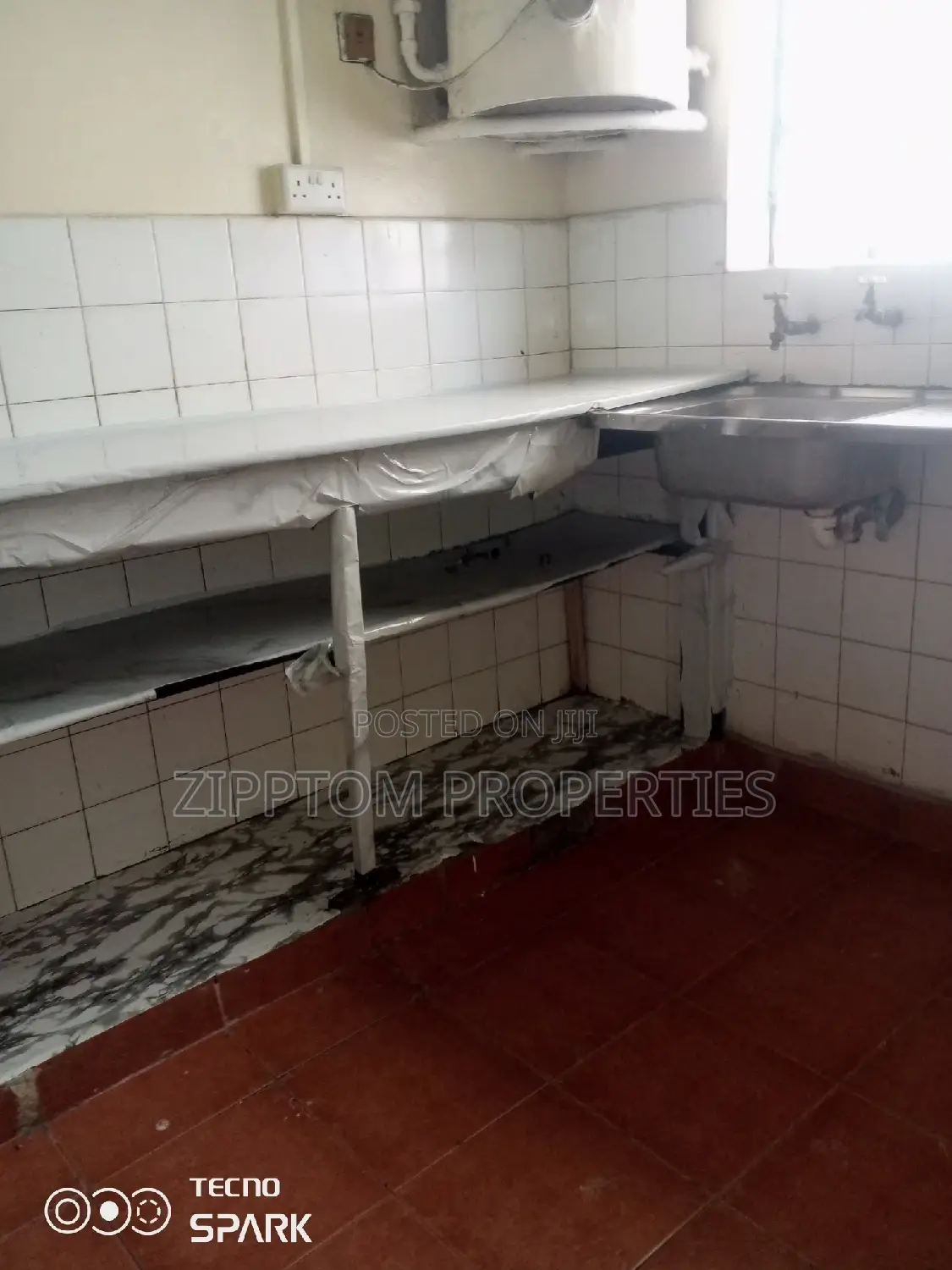 Office Space One Bedroom Apartment to Let