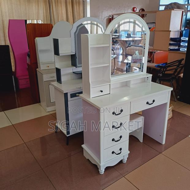 Dressing Table Dressing Table Dressing Table Dressing Table - main view