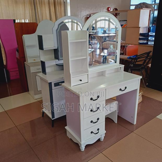 Dressing Table Dressing Table Dressing Table - main view