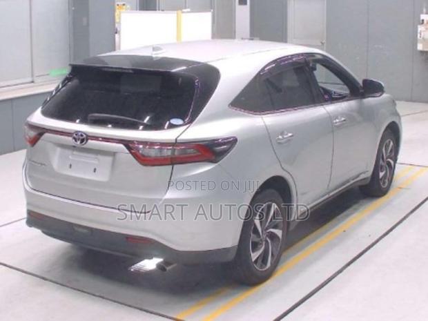 Toyota Harrier 2017 Silver - thumbnail 7