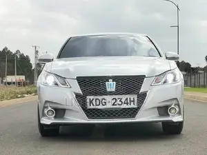 Toyota Crown 2015 Silver
