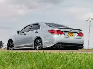 Toyota Crown 2015 Silver