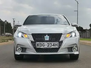 Toyota Crown 2015 Silver