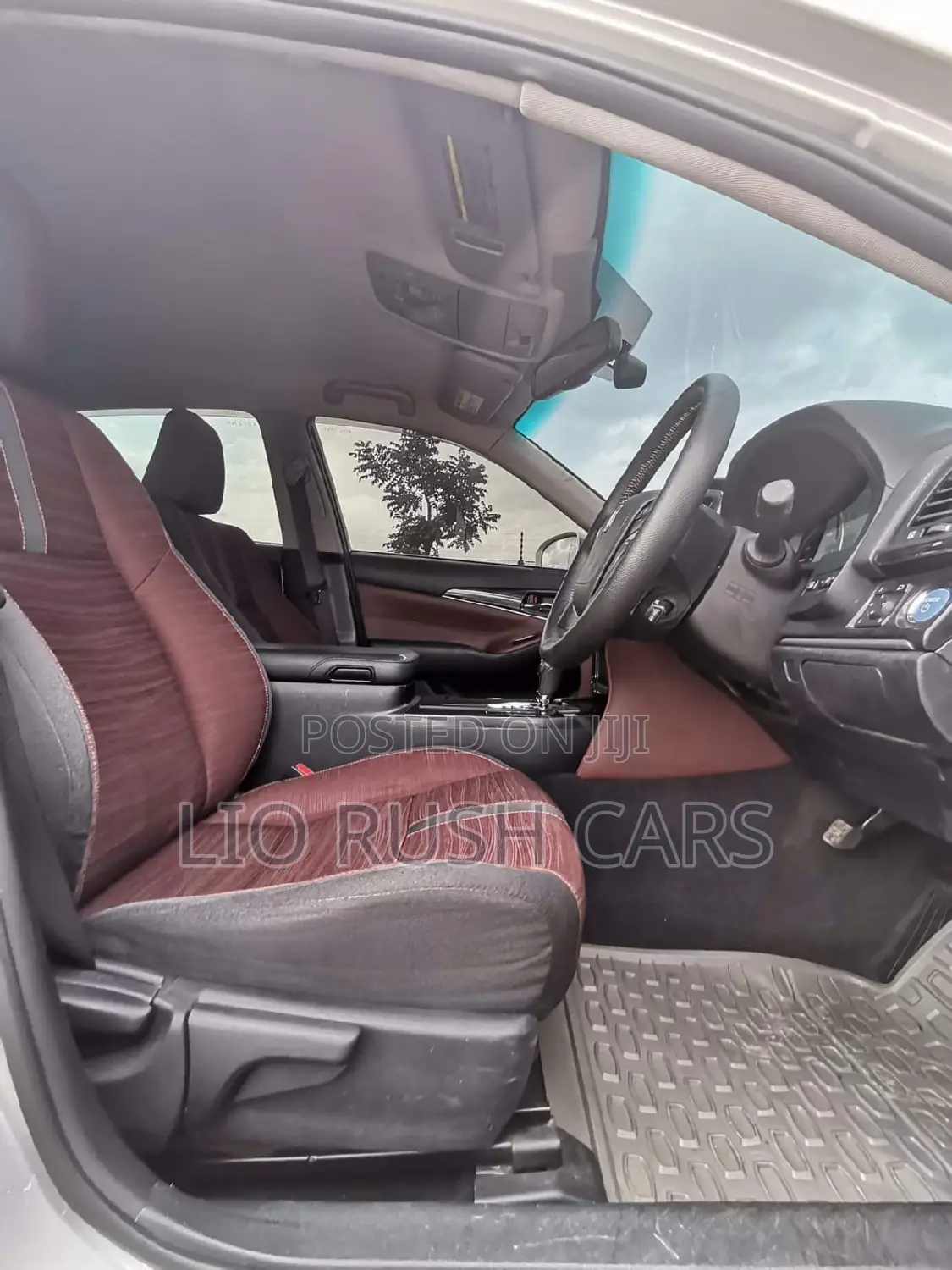 Toyota Crown 2015 Silver