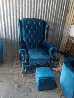 Pedicure Seat and a Puff - thumbnail 2