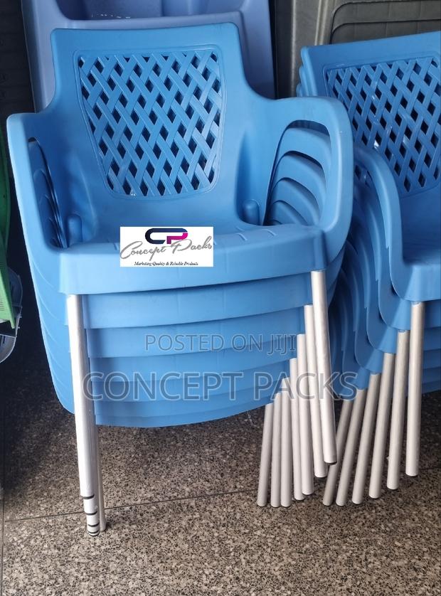 Plastic Restaurant Chairs. - main view