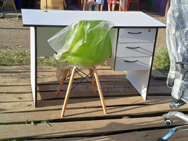 Eames/Office Desk - main view