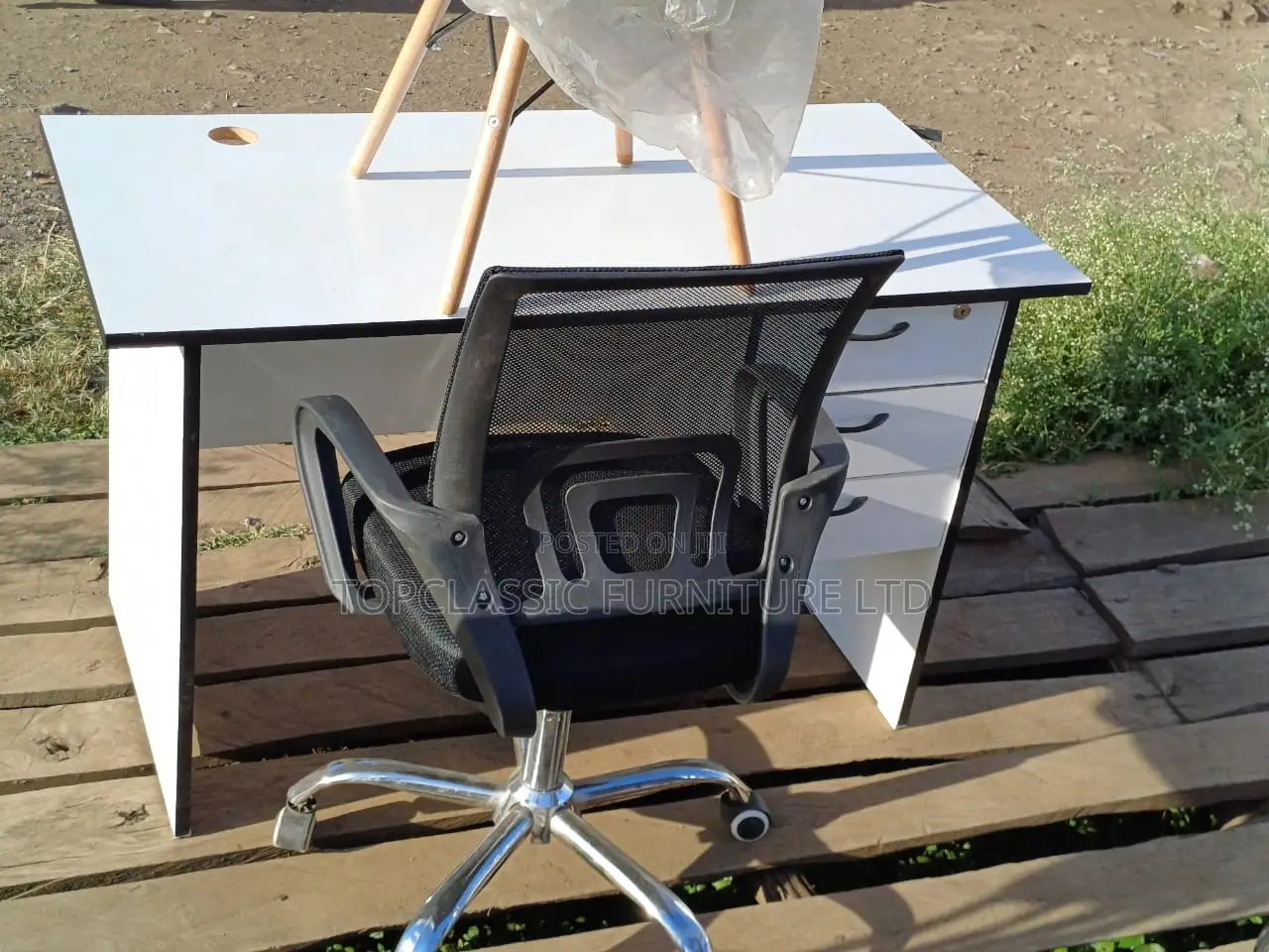 Office Chair/Desk