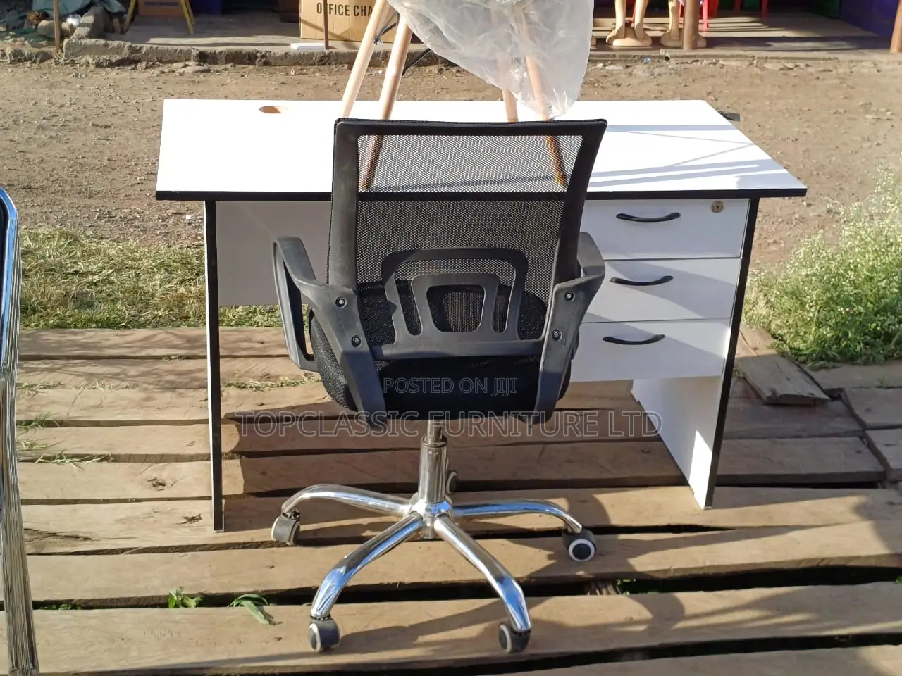 Office Chair/Desk