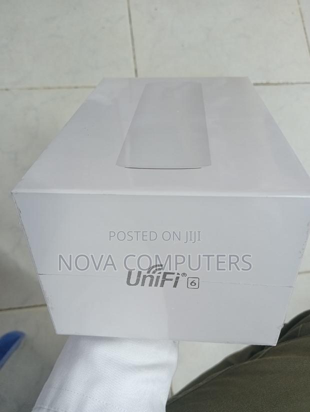 Ubiquiti U6-Mesh Unifi Wifi 6 Access Point - thumbnail 3