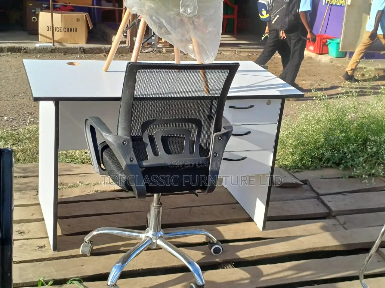 Office Chair/Desk