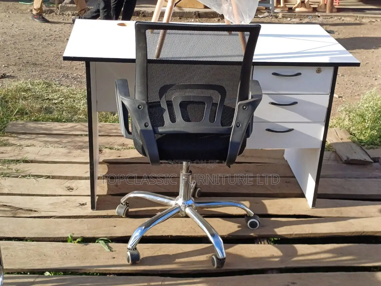 Office Chair/Desk