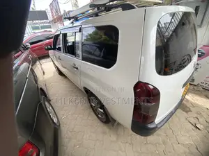 Toyota Succeed SV Premium 2014 White