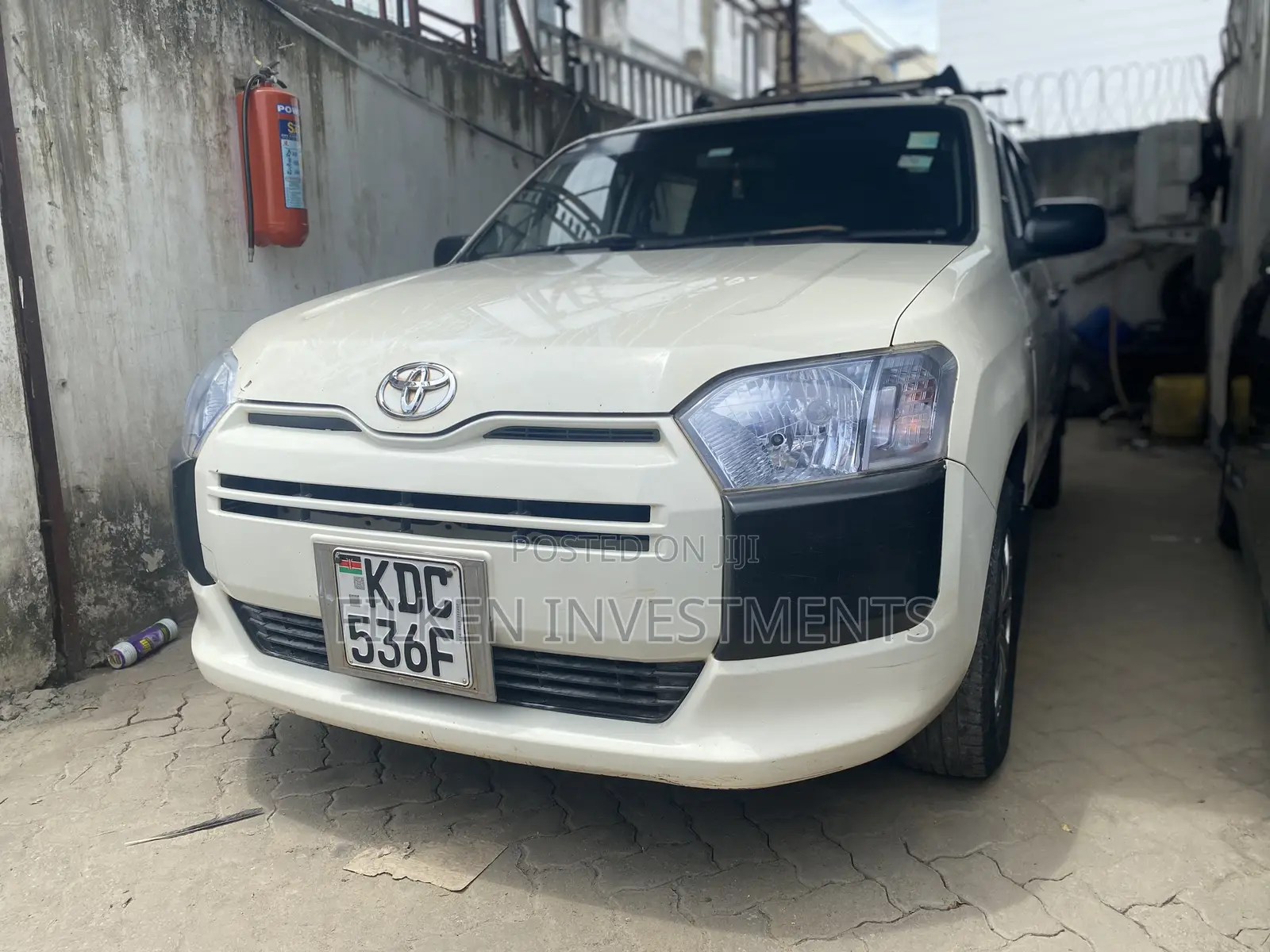 Toyota Succeed SV Premium 2014 White
