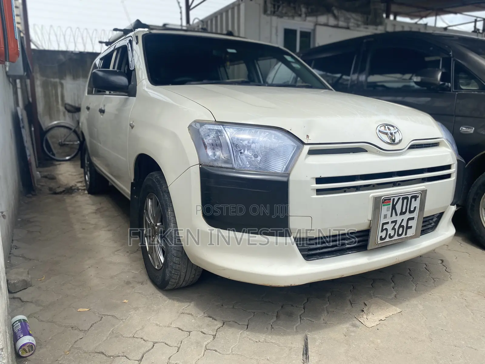 Toyota Succeed SV Premium 2014 White